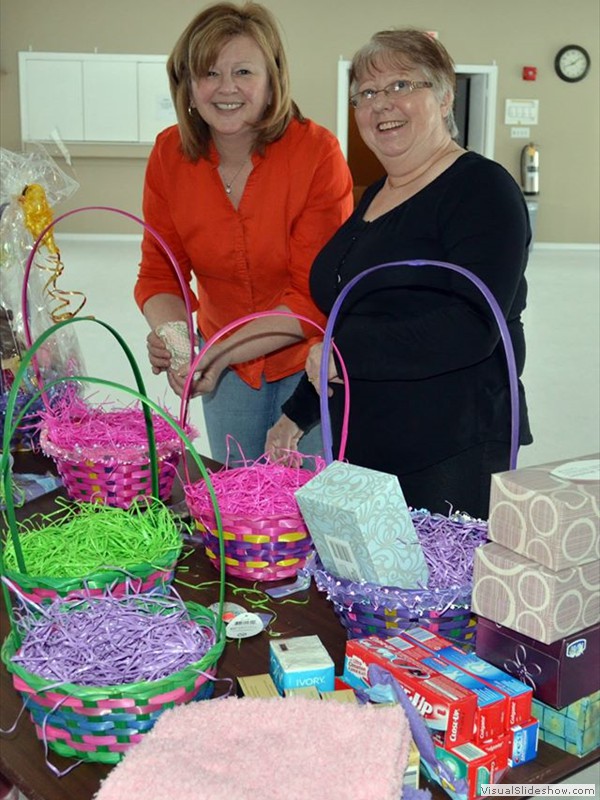 Karen & Minnie - Easter Baskets